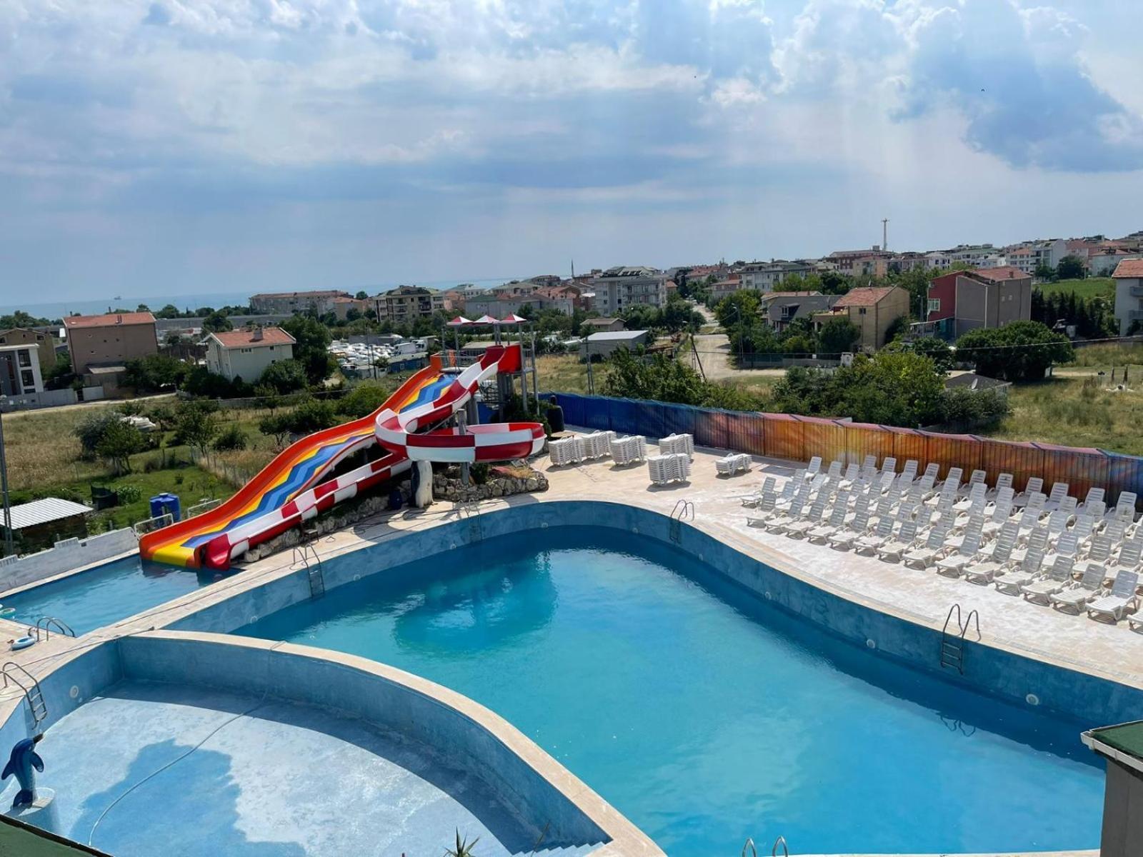 בויוקצ'קמג'ה Respiro Park Hotel מראה חיצוני תמונה